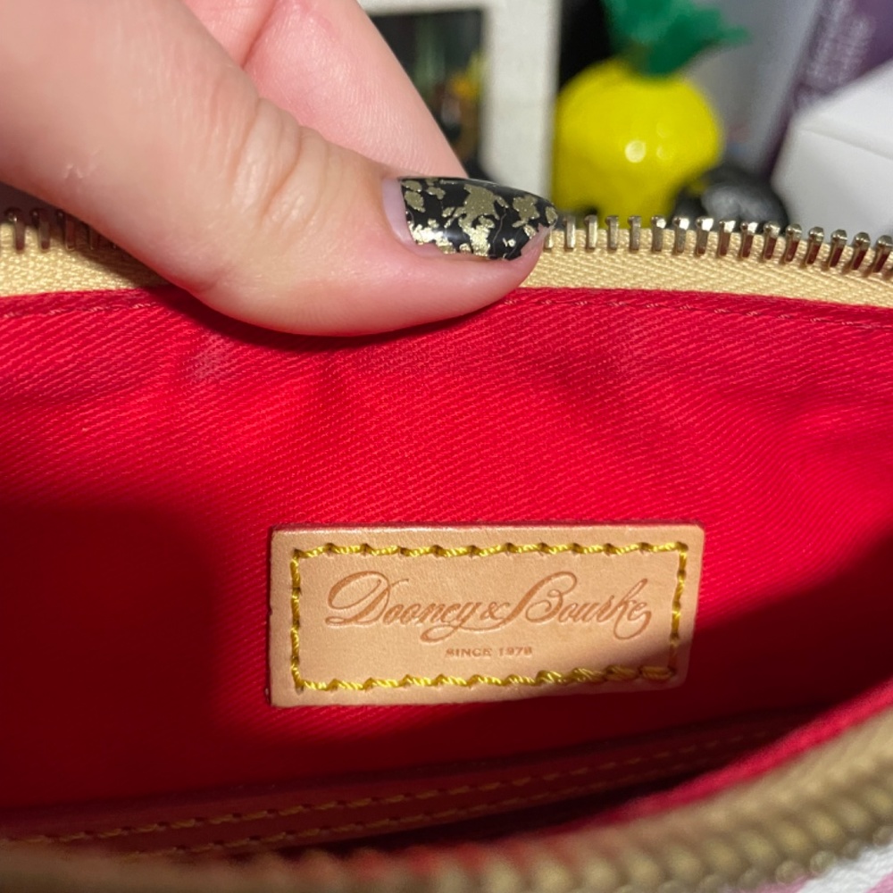 Dooney and Bourke crossbody - Picture 3 of 3